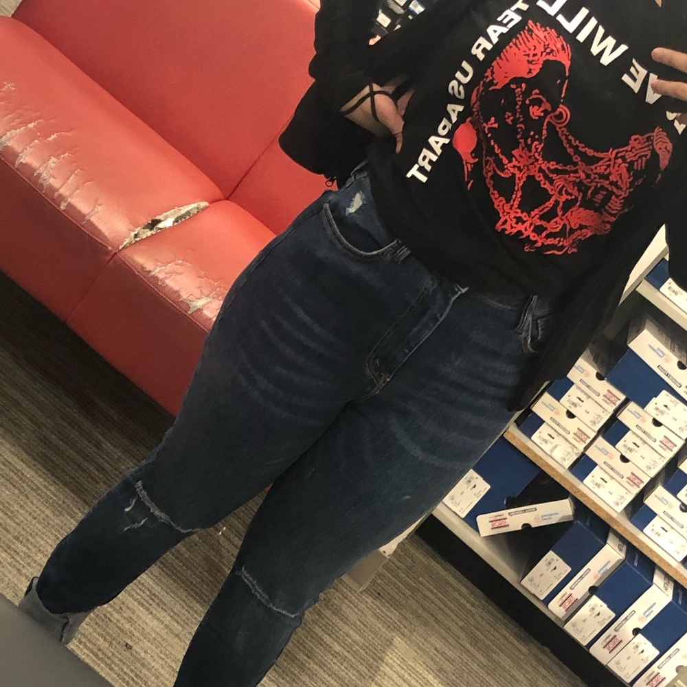 High waisted jeans